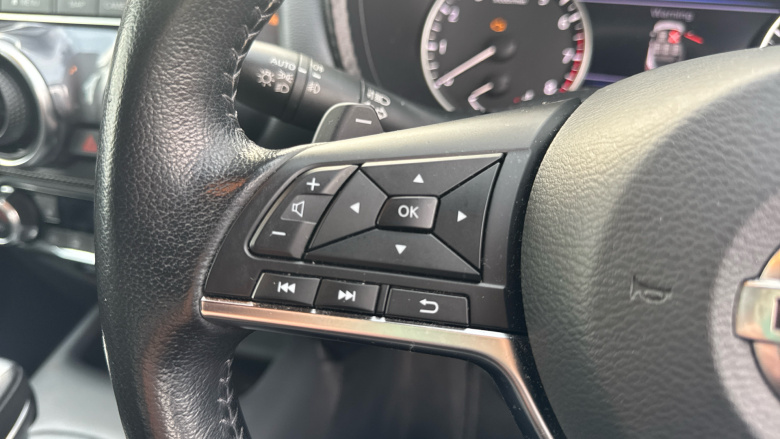 Nissan Juke 1.0 DiG-T Tekna 5dr DCT Petrol Hatchback